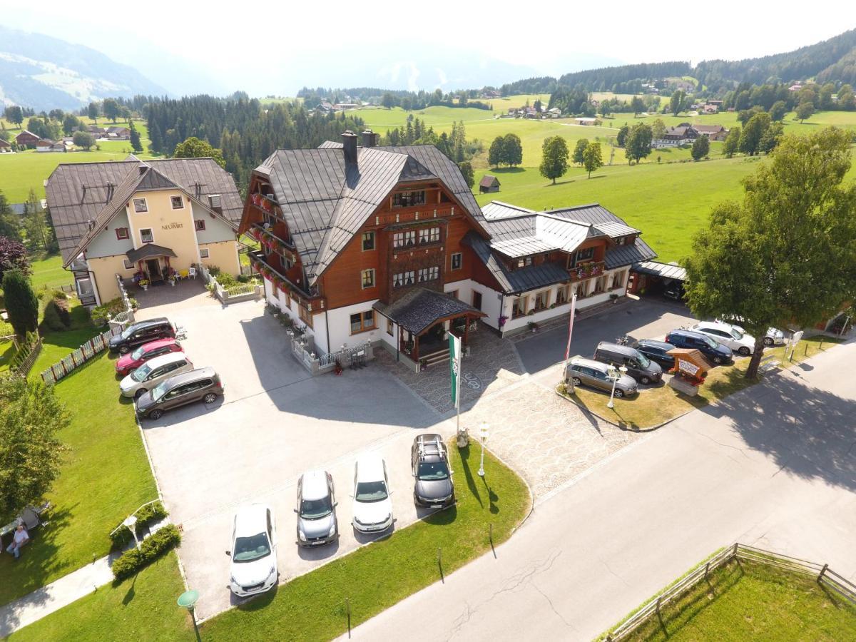 Hotel Neuwirt ラムサウ・アム・ダッハシュタイン エクステリア 写真