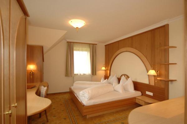 Hotel Neuwirt ラムサウ・アム・ダッハシュタイン 部屋 写真