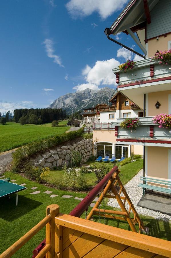 Hotel Neuwirt ラムサウ・アム・ダッハシュタイン エクステリア 写真