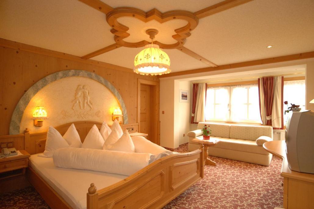 Hotel Neuwirt ラムサウ・アム・ダッハシュタイン エクステリア 写真